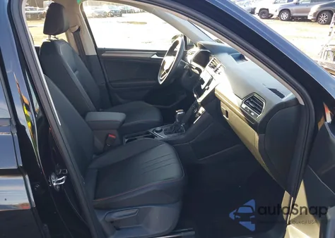 2024 Volkswagen Tiguan 2.0T Wolfsburg Edition z USA, uszkodzony, nr VIN 3VVAB7AX1RM226868